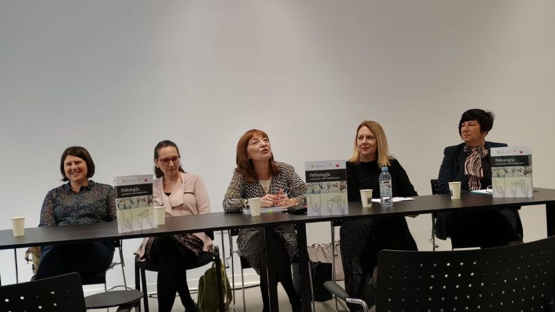 Predstavljena knjiga...