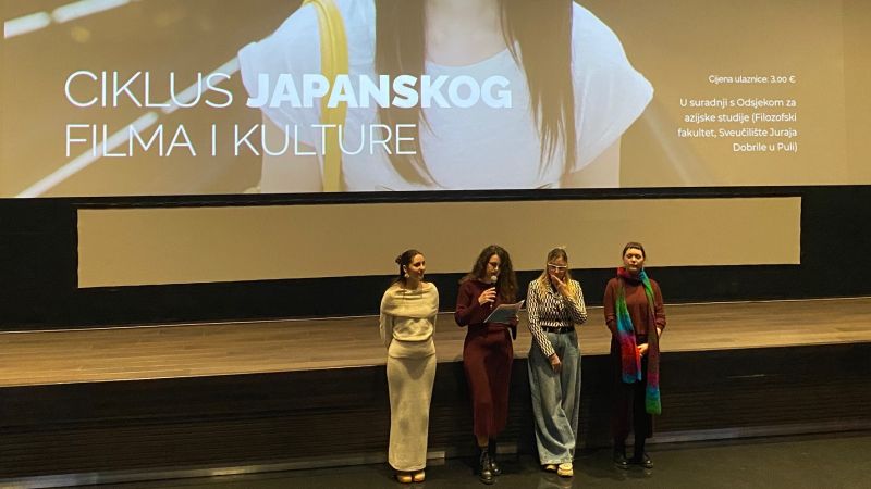 Studentice diplomskog studija...